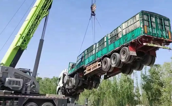 浮山道路脱困救援案例